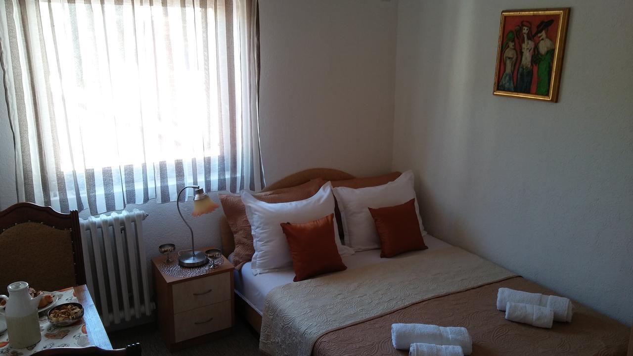 Guest House Villa Castio Petrovac Exteriér fotografie