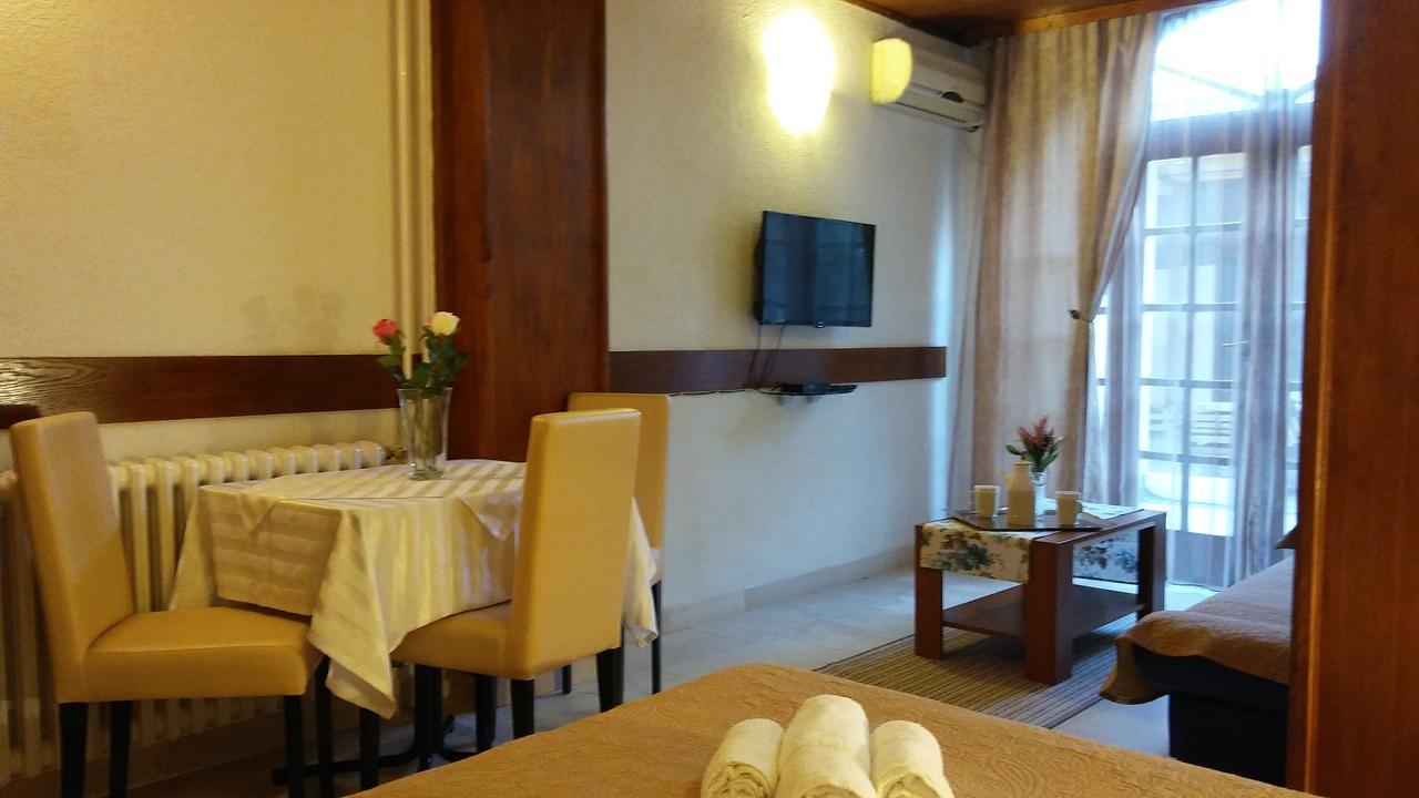 Guest House Villa Castio Petrovac Exteriér fotografie