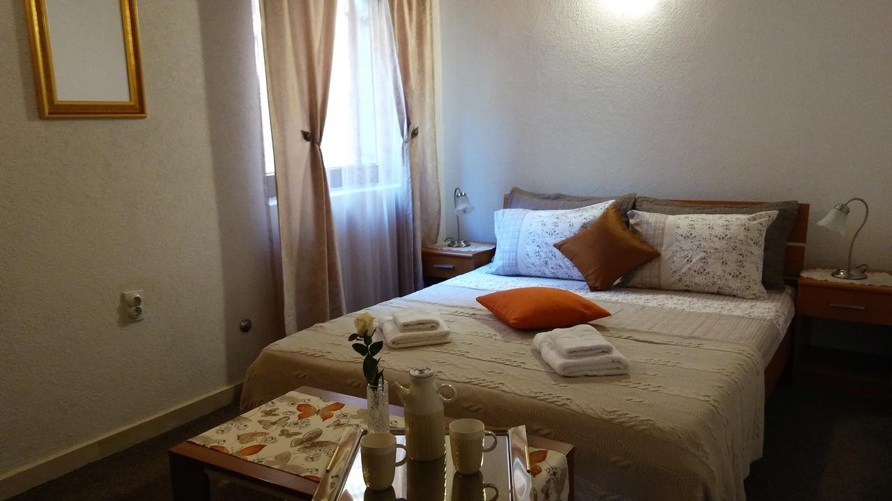 Guest House Villa Castio Petrovac Exteriér fotografie