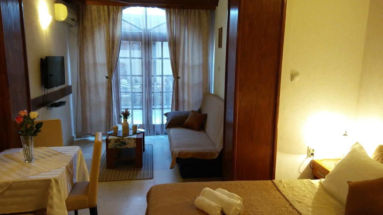 Guest House Villa Castio Petrovac Exteriér fotografie
