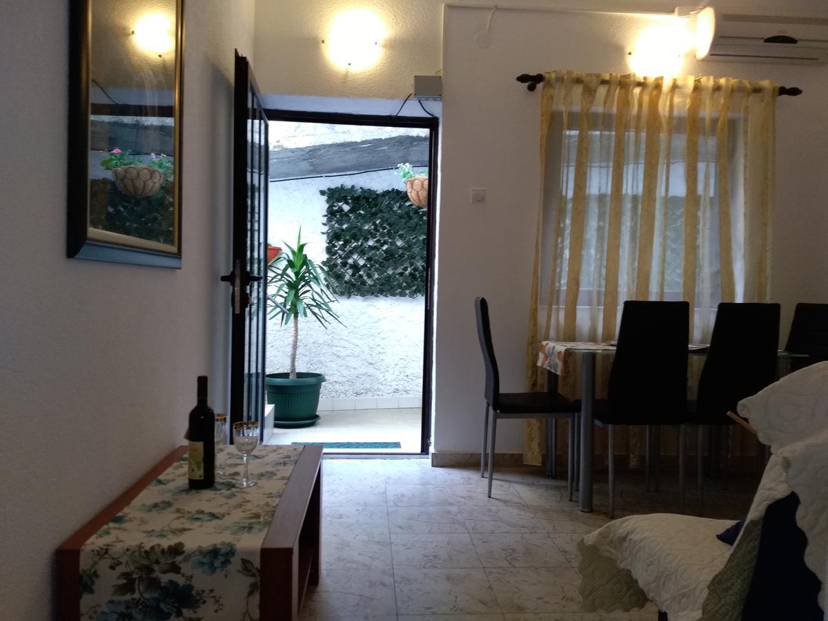 Guest House Villa Castio Petrovac Exteriér fotografie
