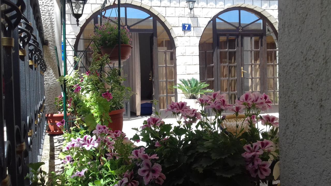 Guest House Villa Castio Petrovac Exteriér fotografie